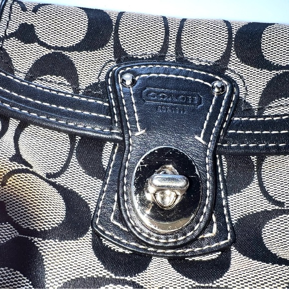 Coach LEGACY Signature Jacquard Turnlock Wristlet Clutch Wallet pouch Purse - Picture 5 of 8